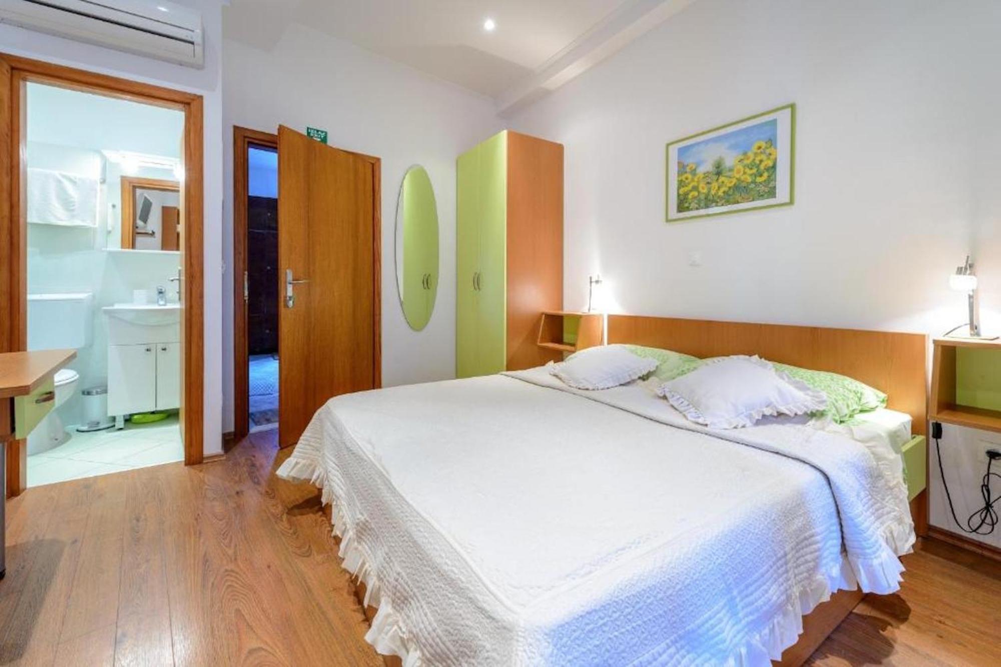 Studio Apartments Stradun ดูบรอฟนิก ภายนอก รูปภาพ